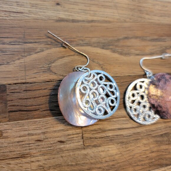 1" Round Metal & Shell Disc 2 Part Dangle Earrings - Picture 4 of 9